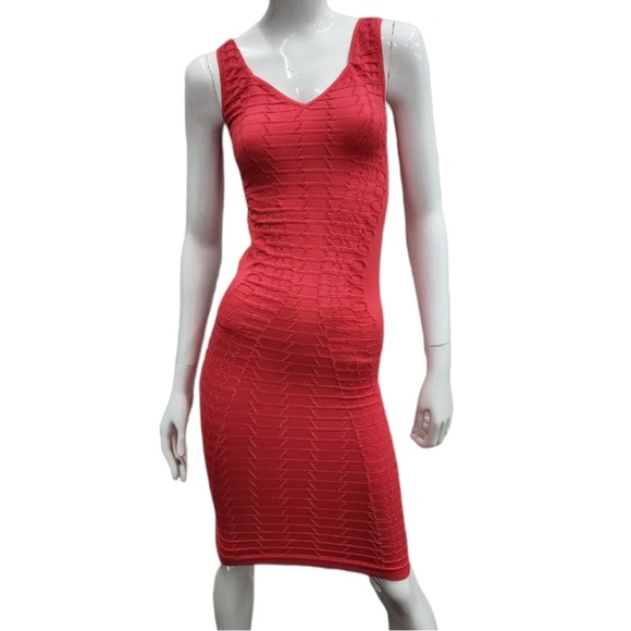 Bebe Dress - Picture 3 of 7